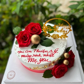 Mẫu bánh kem hoa tươi 1