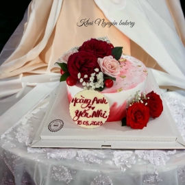 Mẫu bánh kem hoa tươi 3