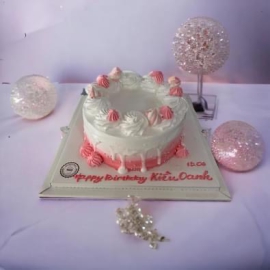 Mẫu bánh kem nữ 17