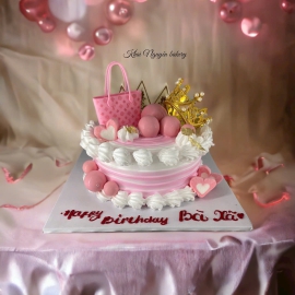 Mẫu bánh kem nữ 27