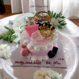 Mẫu bánh kem nữ 28