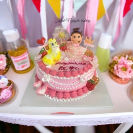 Mẫu bánh kem nữ 29