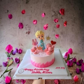 Mẫu bánh kem nữ 8