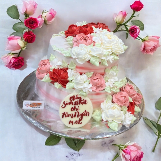 Bánh kem tầng liền 03