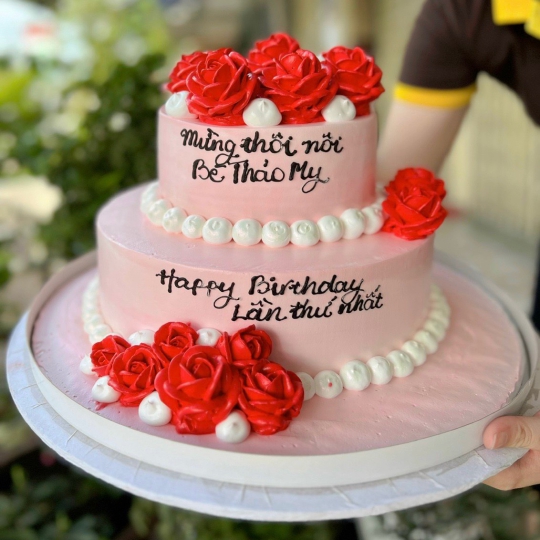 Mẫu bánh cưới tầng liền 4
