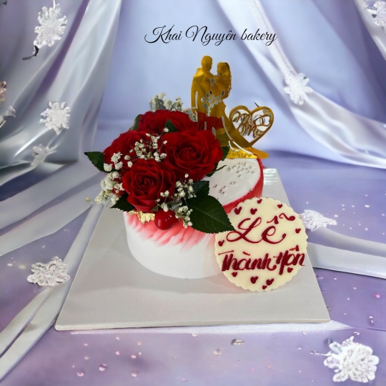 Mẫu bánh kem hoa tươi 2
