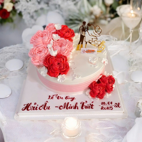 Mẫu bánh cưới 13